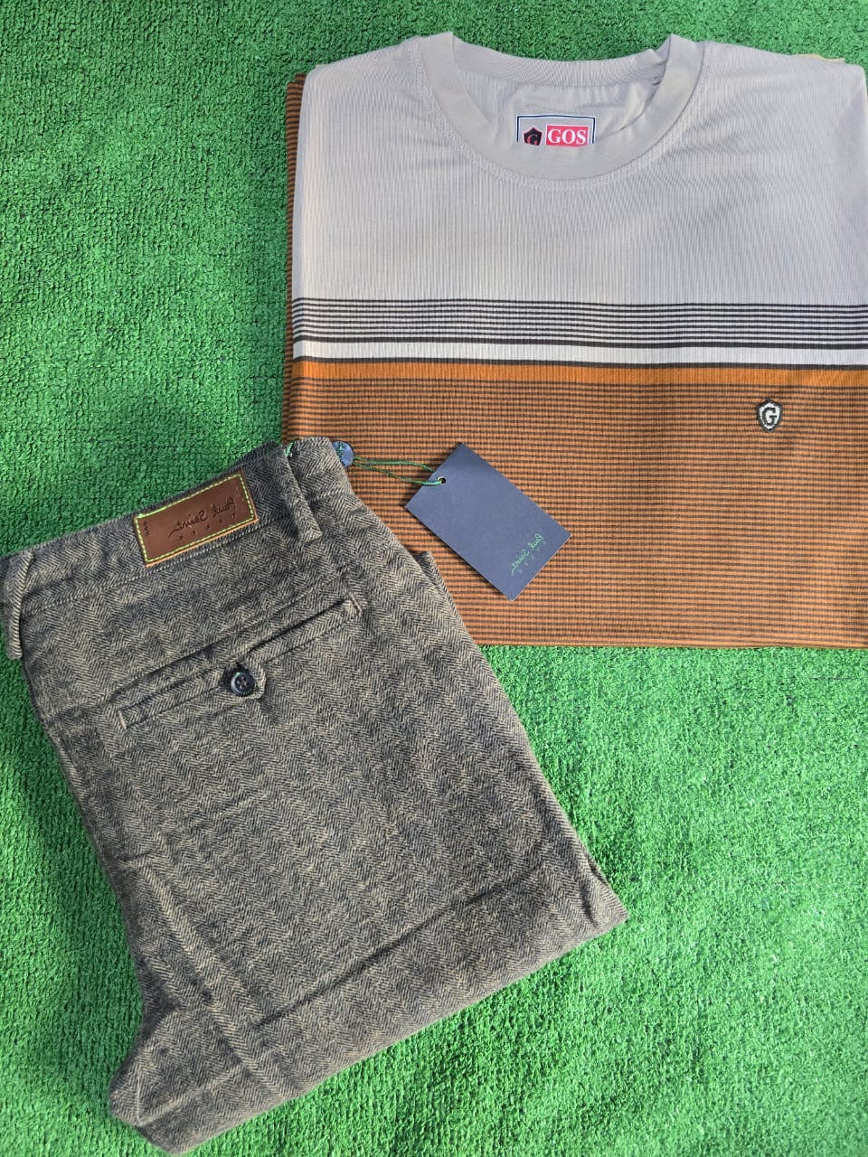 Ensemble kaki et t-shirt coton (adultes)