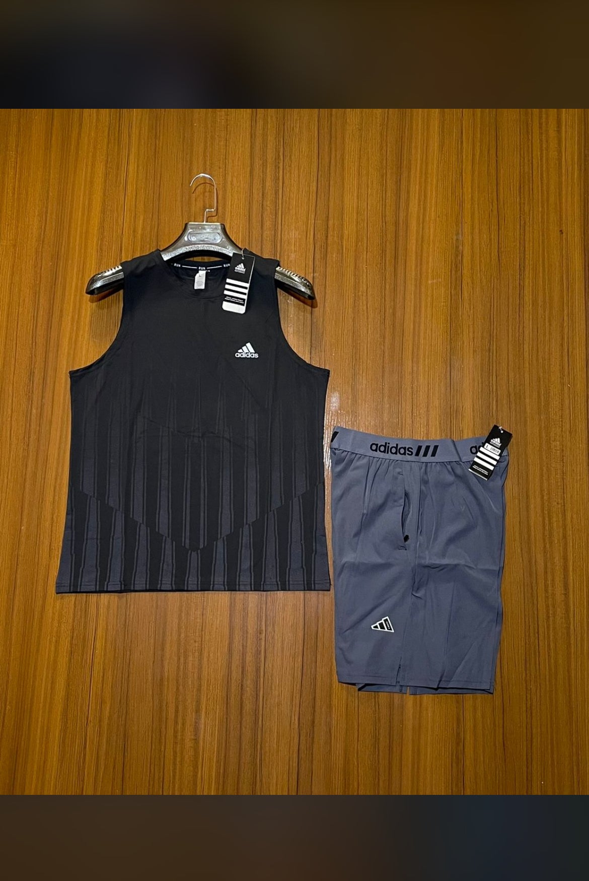 Ensemble short avec débardeur de marque