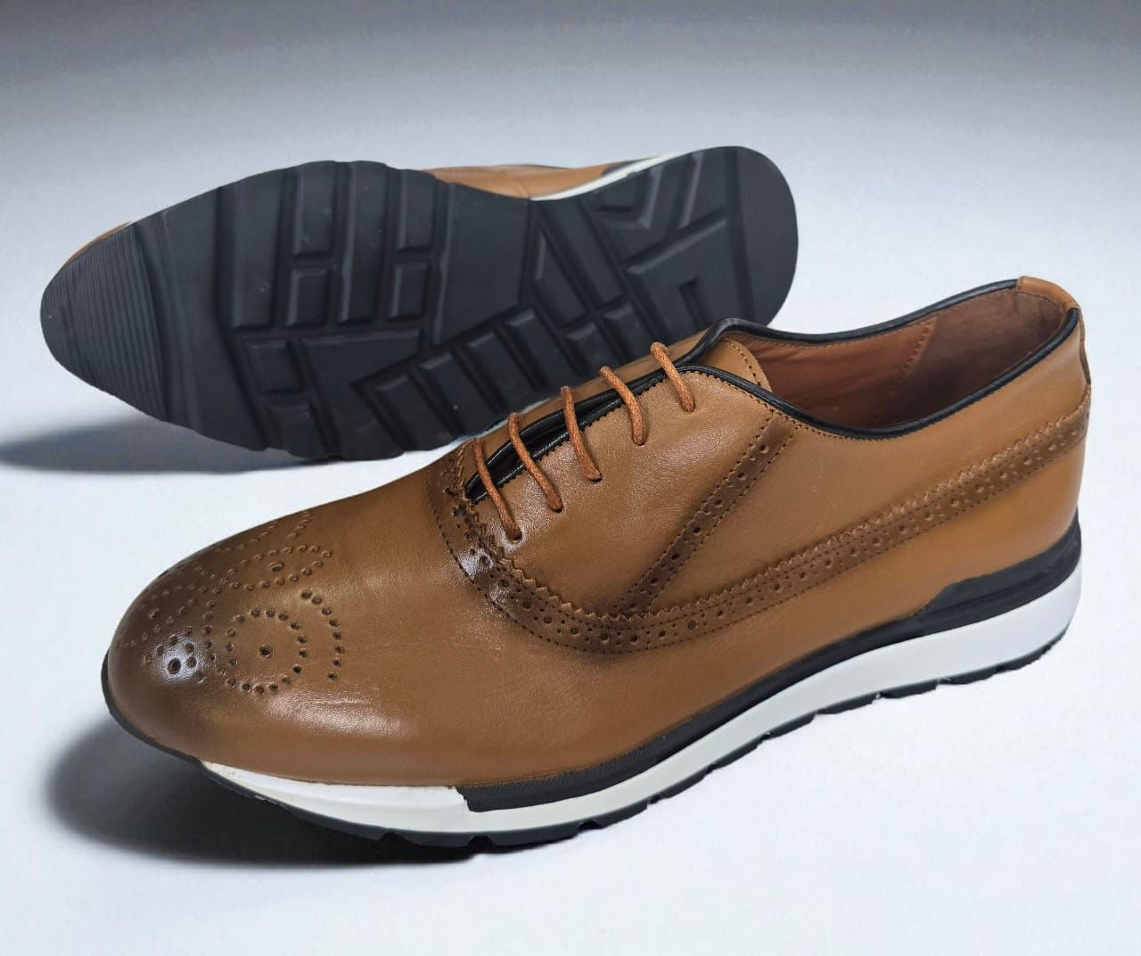 Berluti en cuir 100%