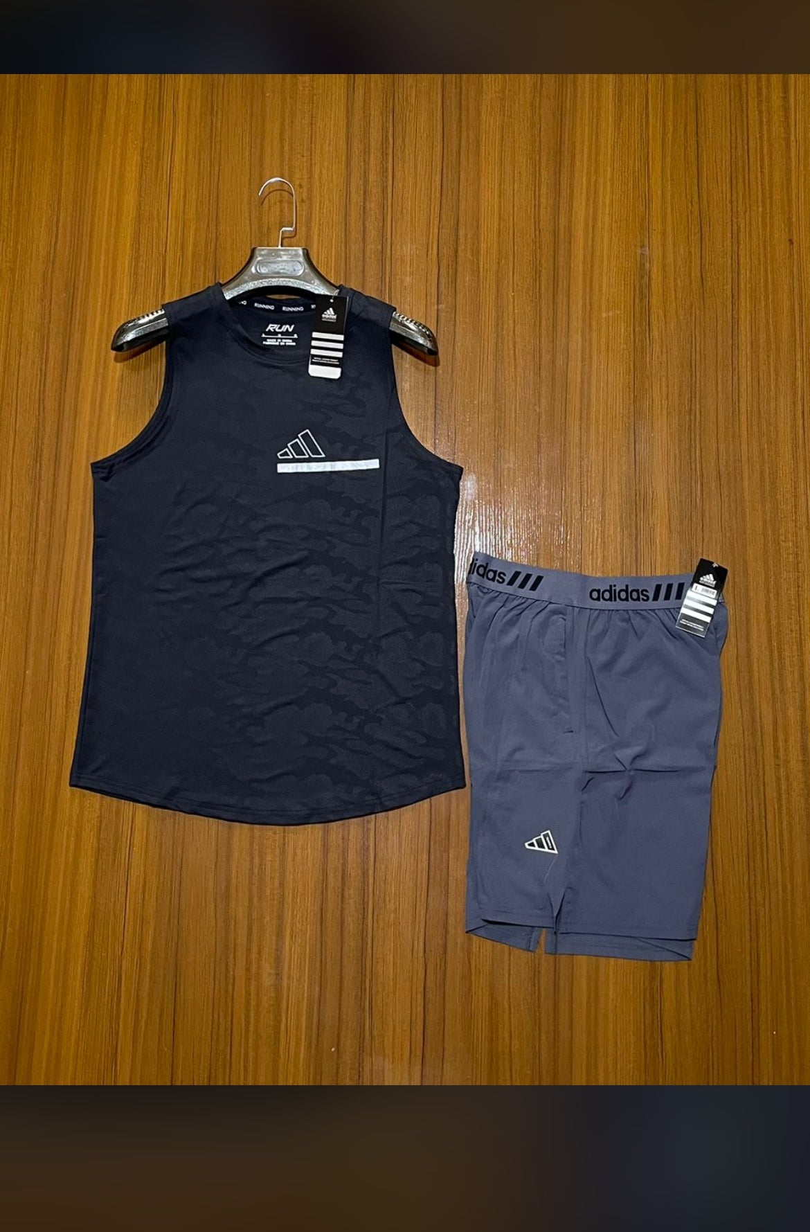 Ensemble short avec débardeur de marque
