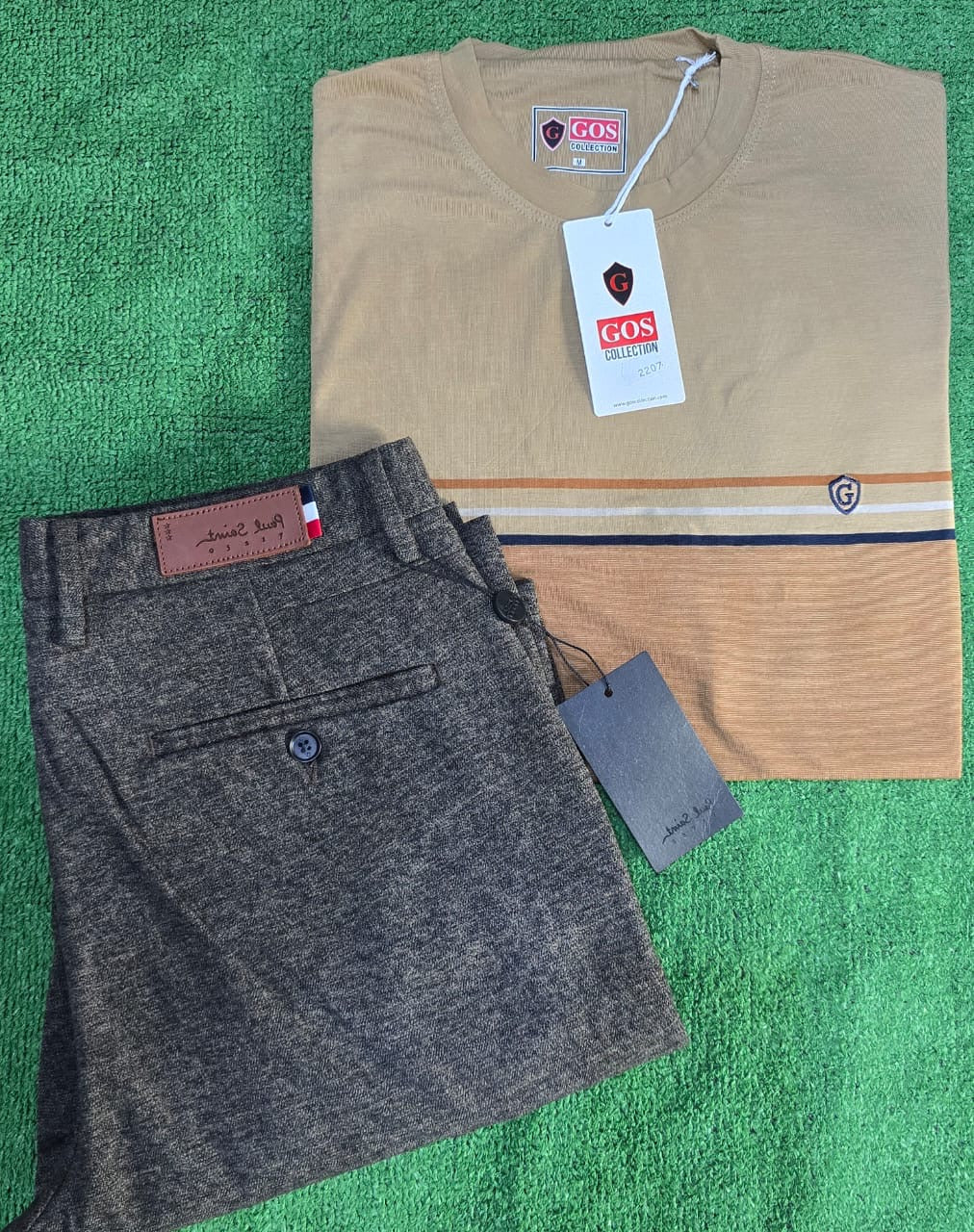 Ensemble kaki et t-shirt coton (adultes)