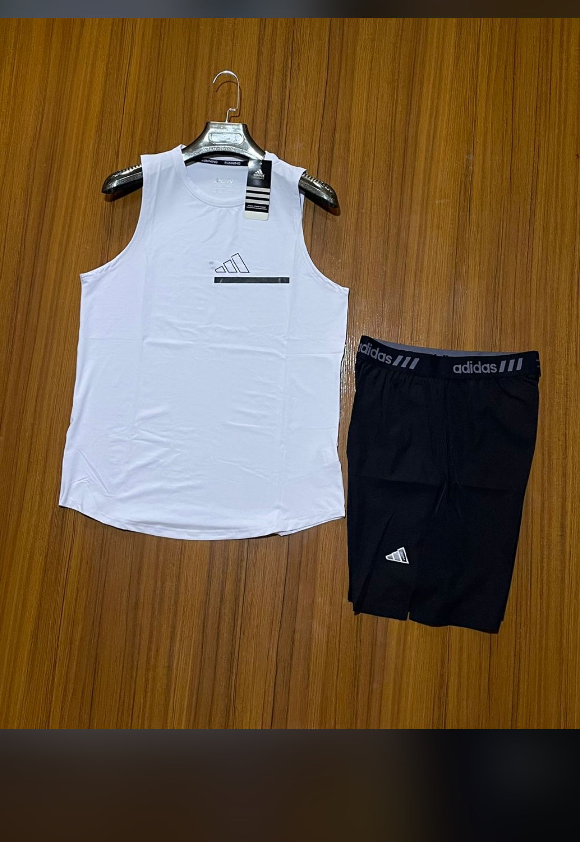 Ensemble short avec débardeur de marque