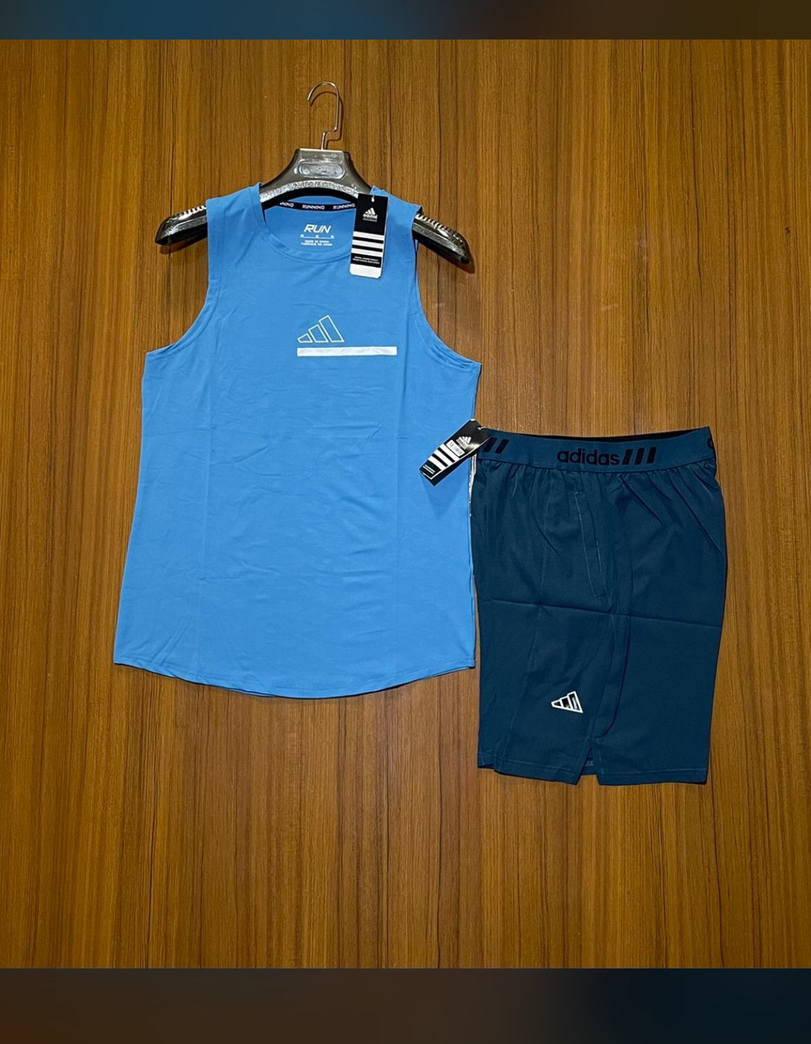 Ensemble short avec débardeur de marque