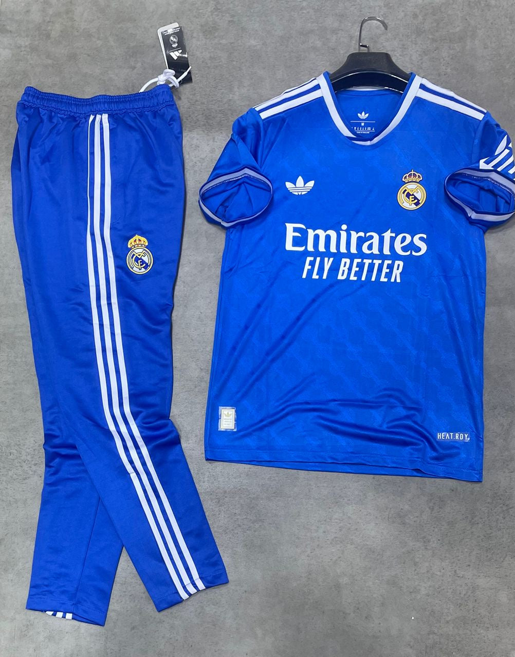 Ensemble pantalon avec maillot
