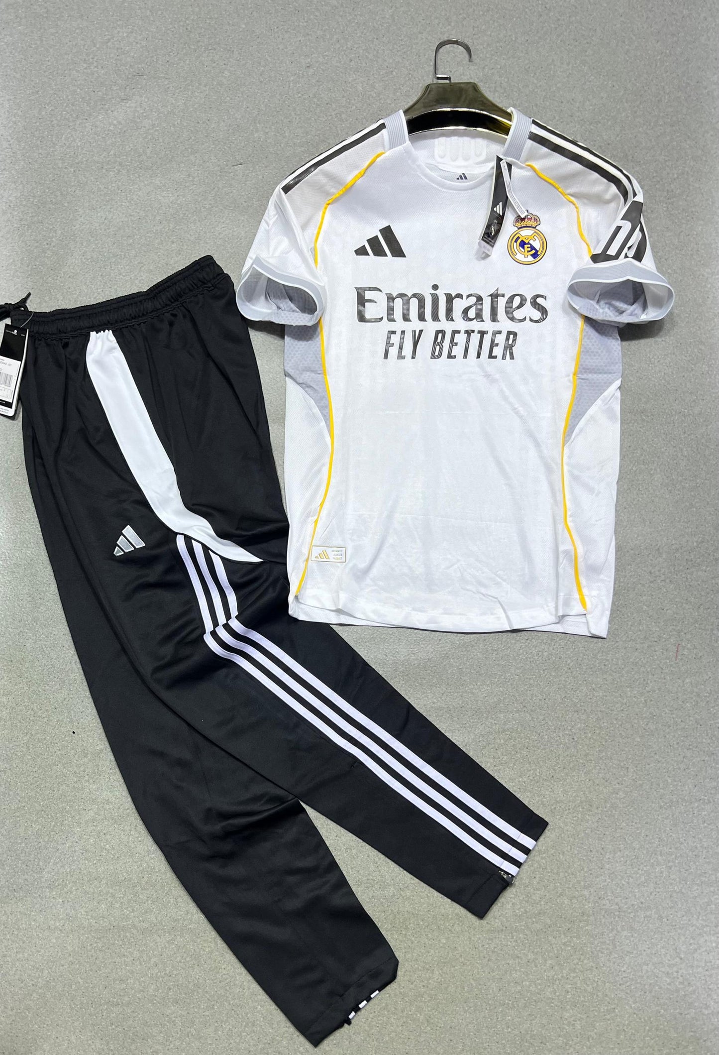 Ensemble pantalon avec maillot