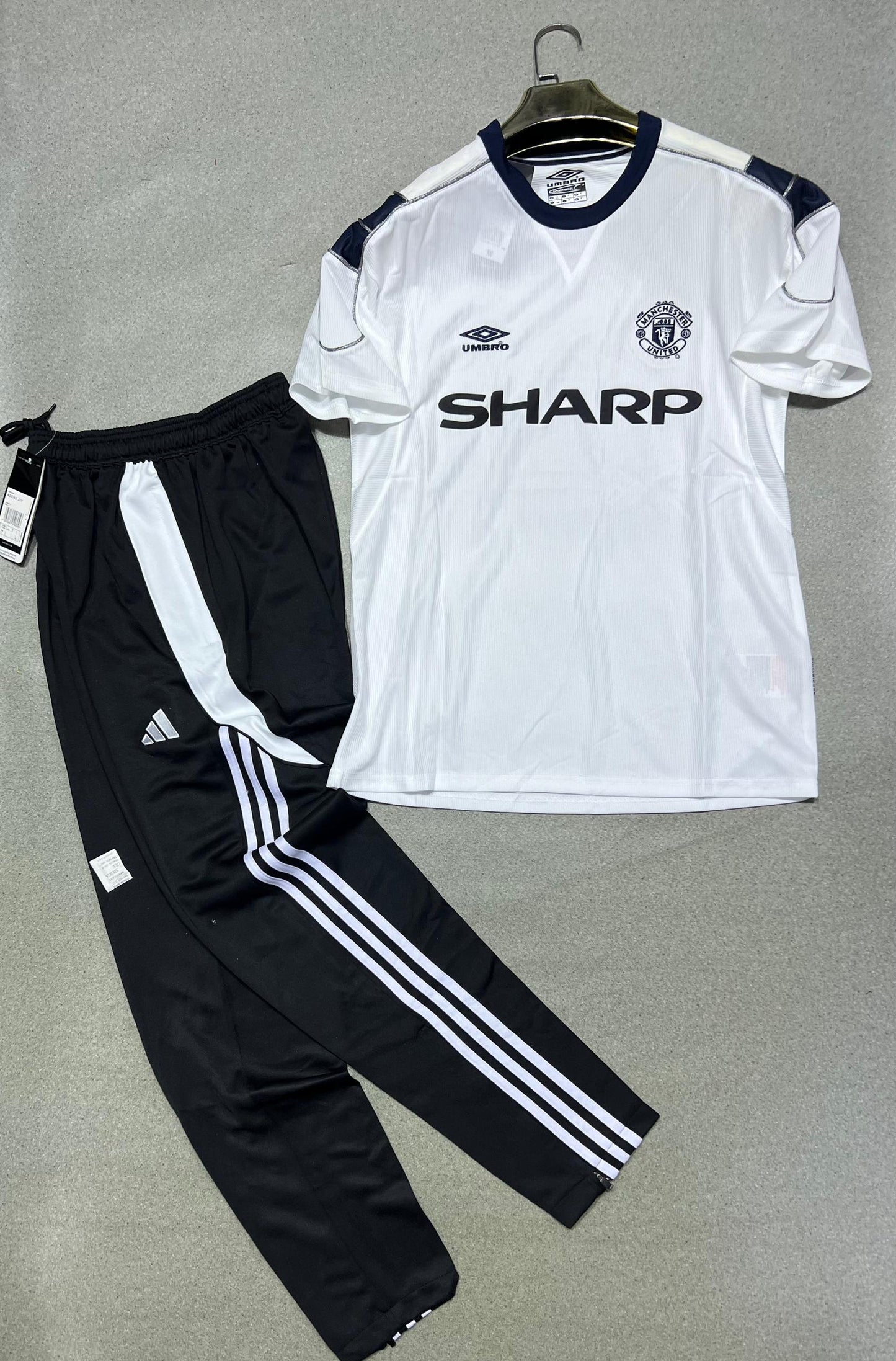 Ensemble pantalon avec maillot