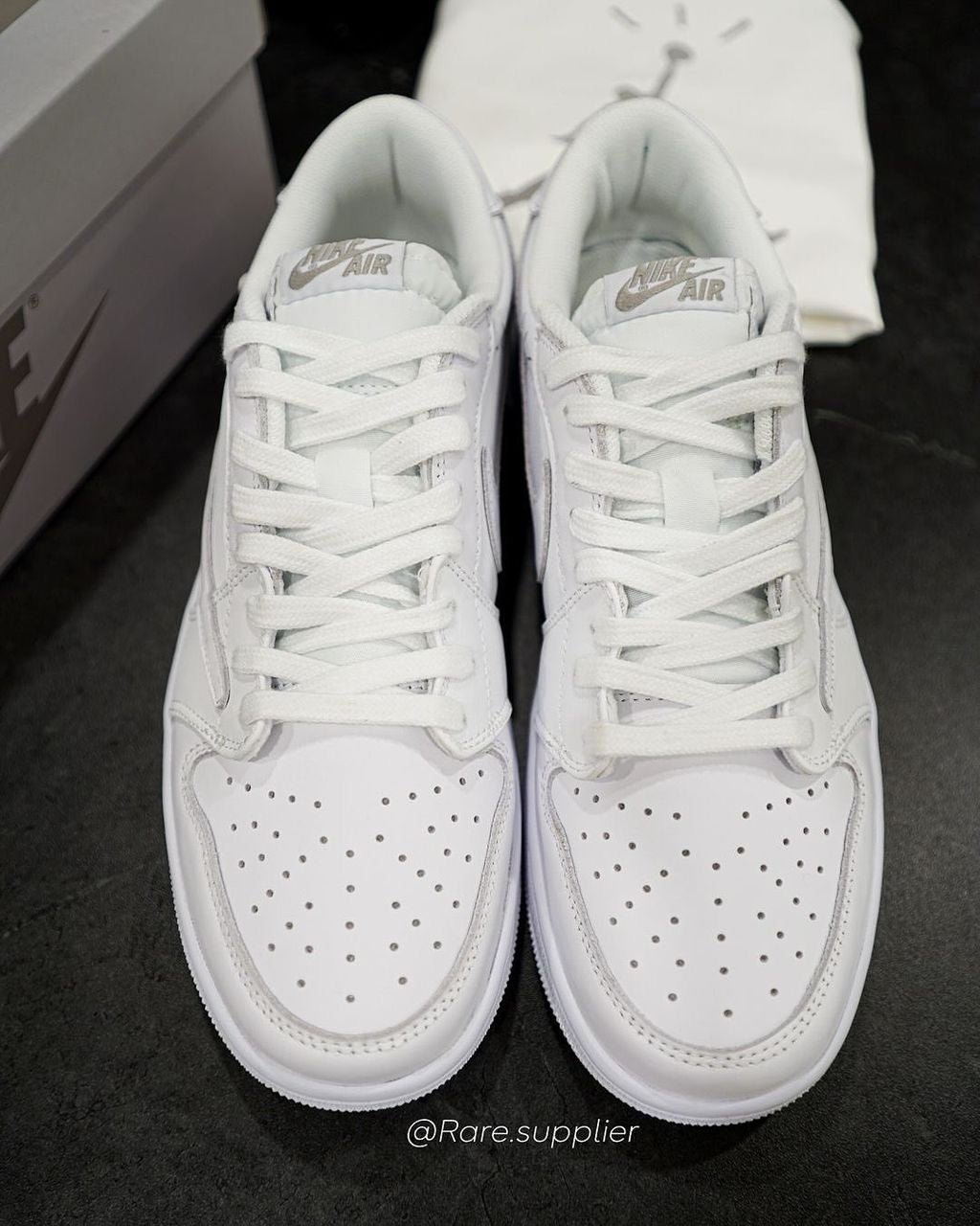 Chaussure Travis Scott